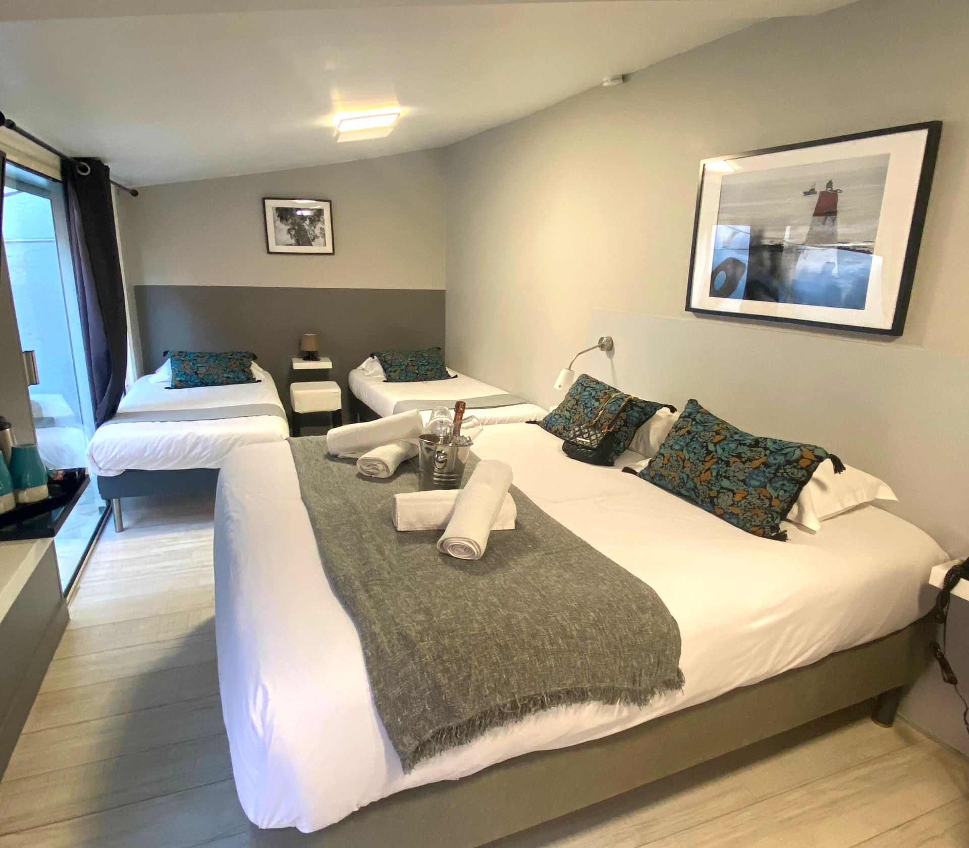 chambres-quadruples-hotel-carry-1